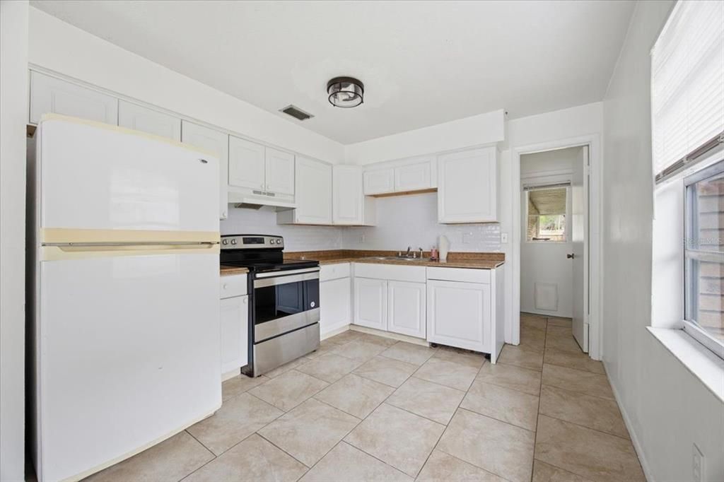 For Rent: $1,425 (2 beds, 2 baths, 1044 Square Feet)