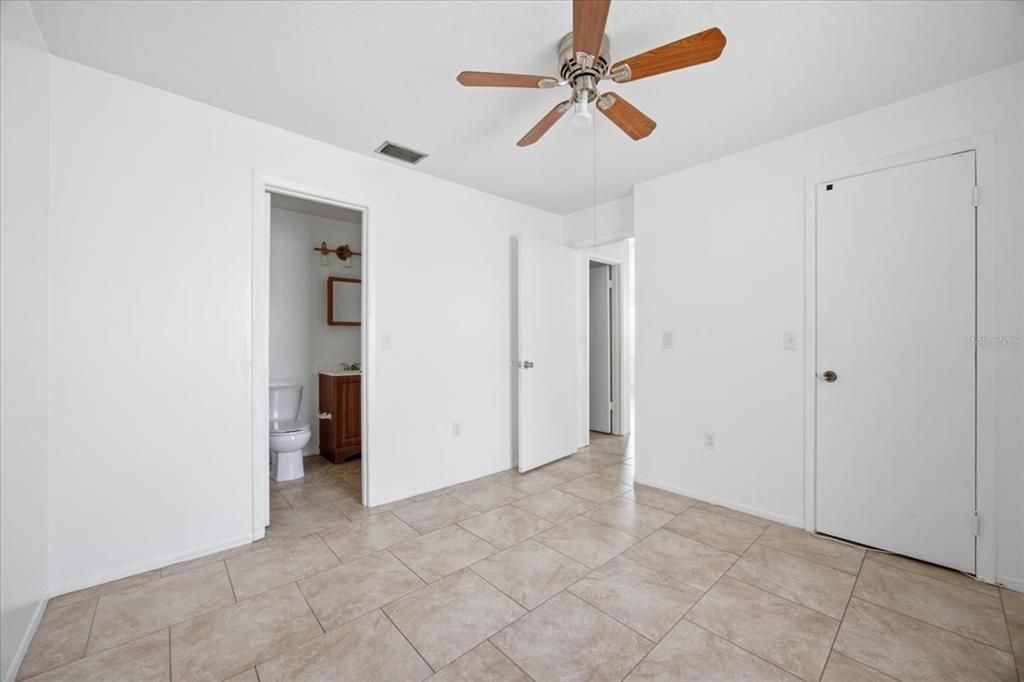 For Rent: $1,425 (2 beds, 2 baths, 1044 Square Feet)