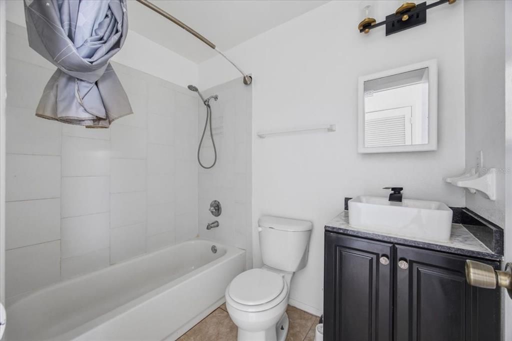 For Rent: $1,425 (2 beds, 2 baths, 1044 Square Feet)