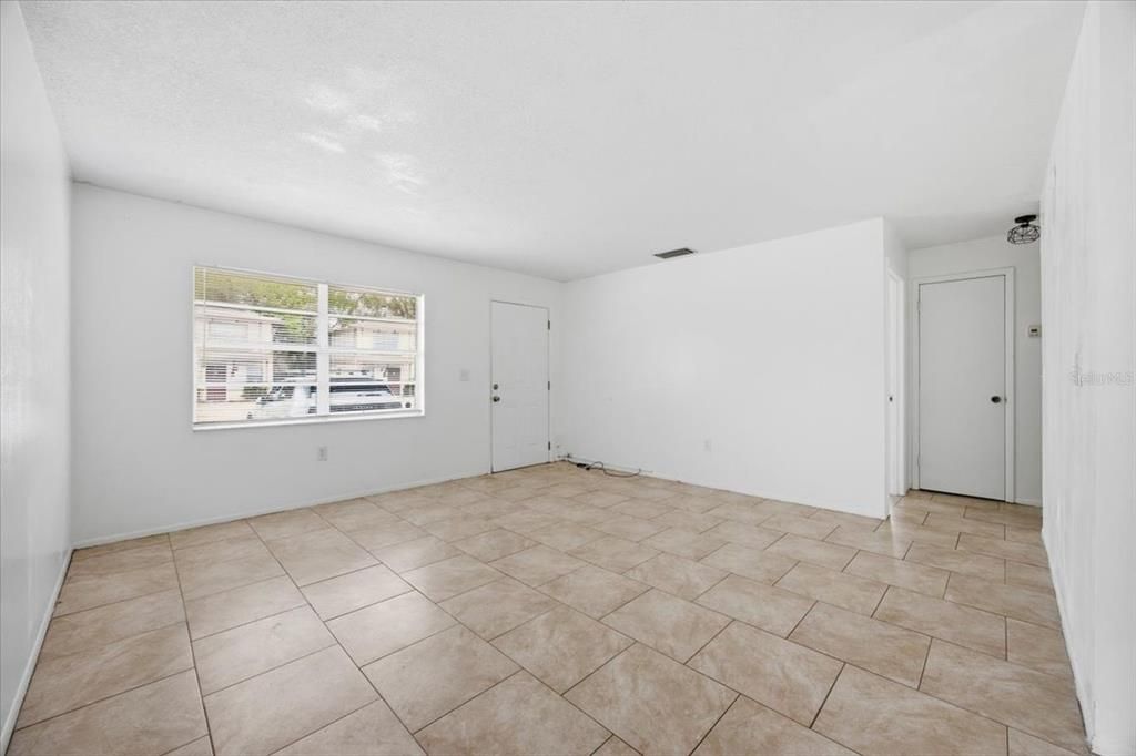 For Rent: $1,425 (2 beds, 2 baths, 1044 Square Feet)