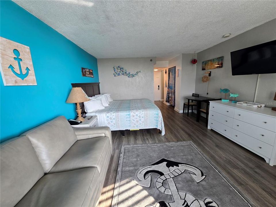 For Sale: $135,000 (0 beds, 1 baths, 343 Square Feet)