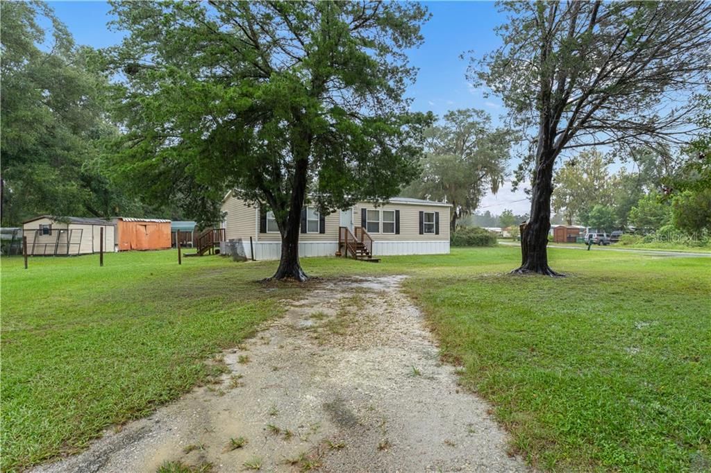 For Sale: $199,900 (3 beds, 2 baths, 1380 Square Feet)