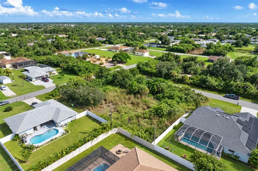 На продажу: $25,000 (0.23 acres)
