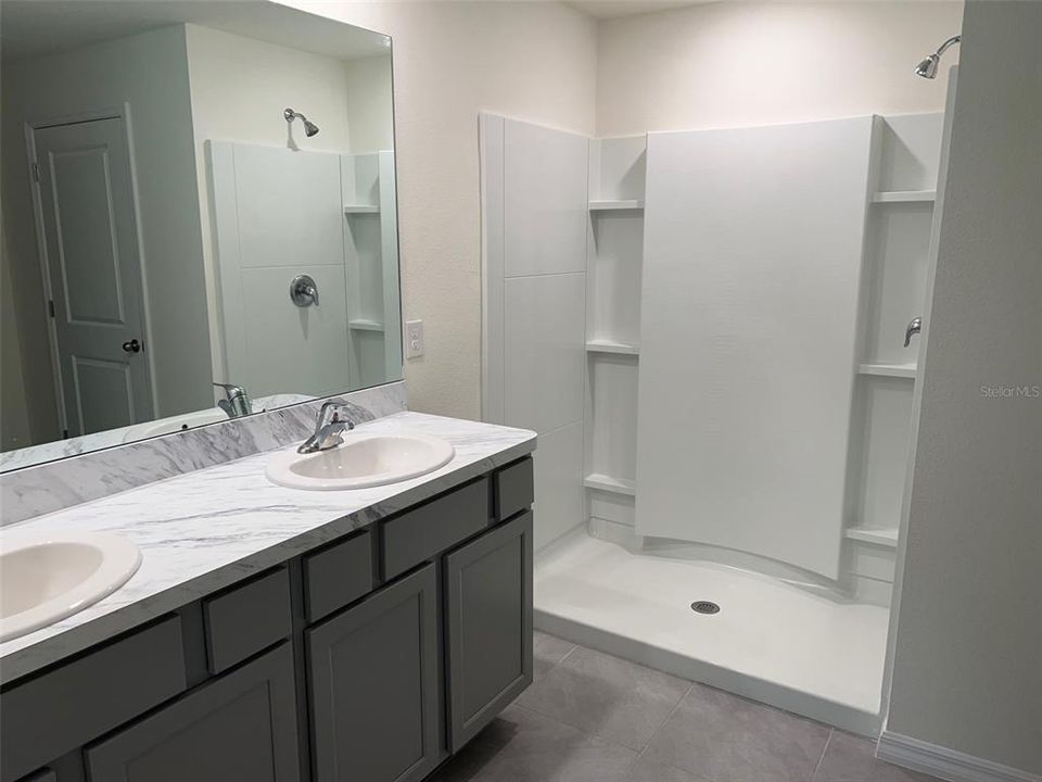 En Renta: $2,350 (4 camas, 2 baños, 1830 Pies cuadrados)