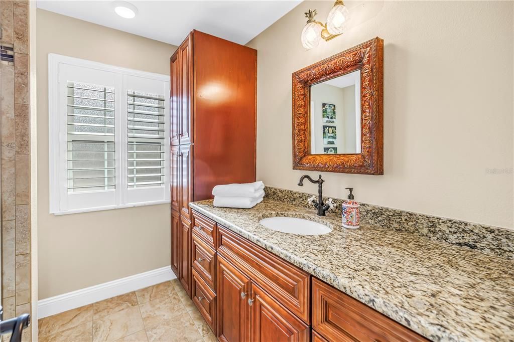 For Sale: $660,000 (3 beds, 3 baths, 2462 Square Feet)