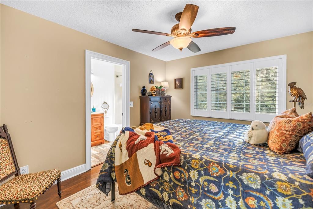 For Sale: $660,000 (3 beds, 3 baths, 2462 Square Feet)