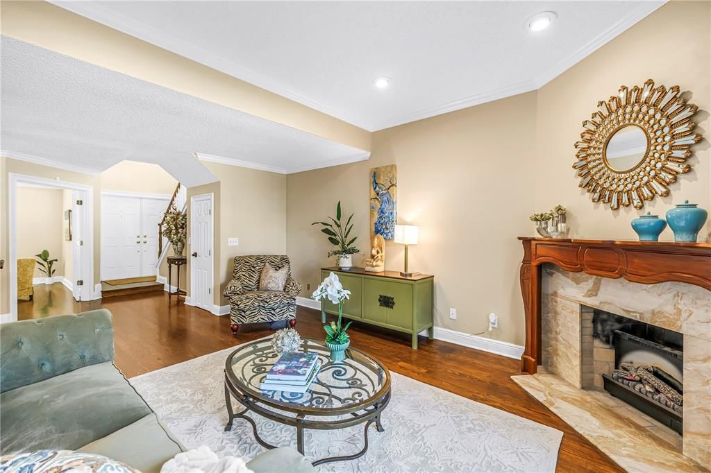 For Sale: $660,000 (3 beds, 3 baths, 2462 Square Feet)