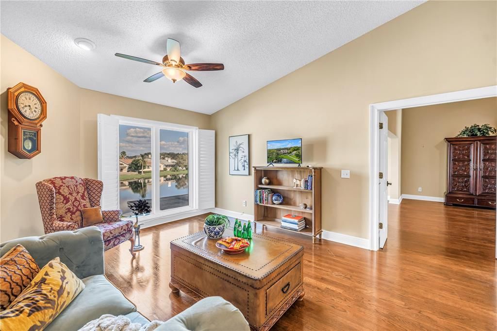For Sale: $660,000 (3 beds, 3 baths, 2462 Square Feet)