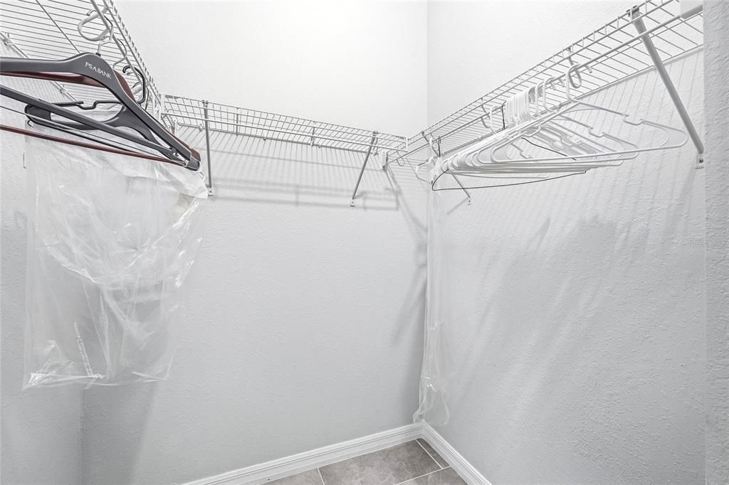For Sale: $295,000 (2 beds, 2 baths, 1142 Square Feet)