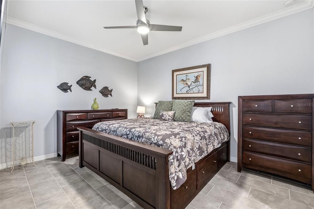 For Sale: $295,000 (2 beds, 2 baths, 1142 Square Feet)