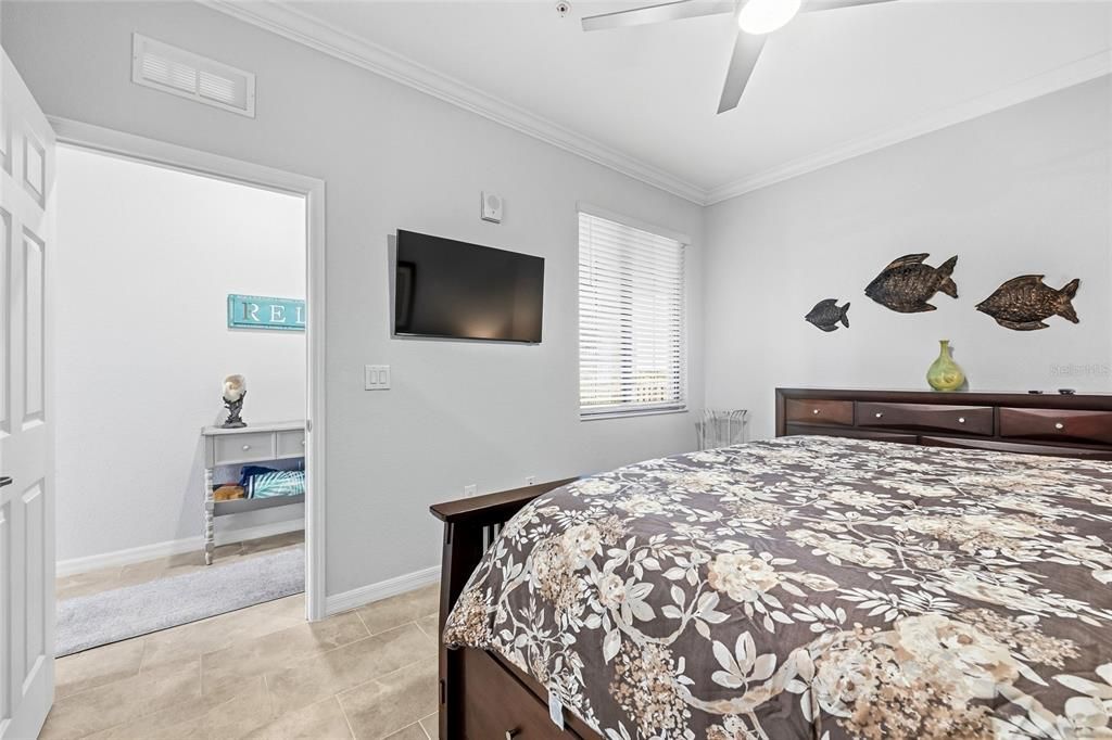 For Sale: $295,000 (2 beds, 2 baths, 1142 Square Feet)