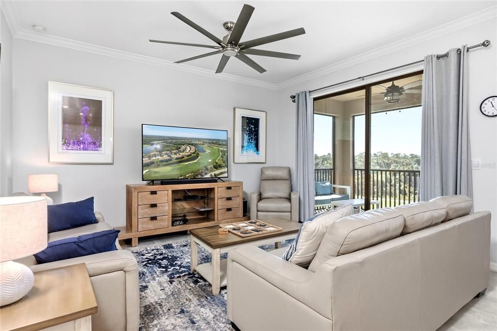 For Sale: $295,000 (2 beds, 2 baths, 1142 Square Feet)