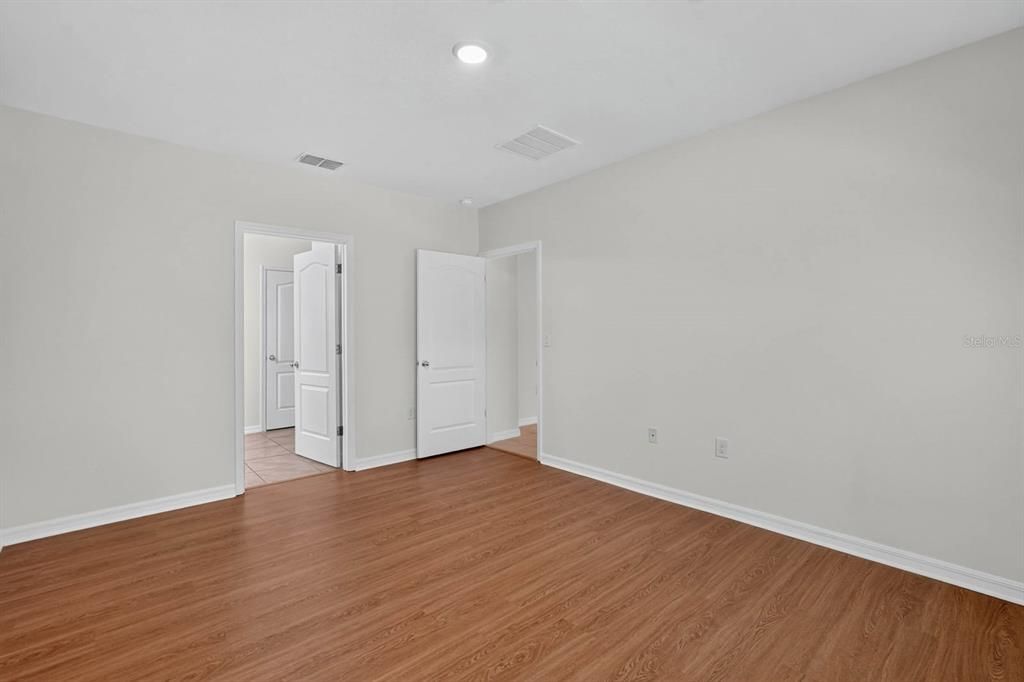 En Venta: $359,900 (4 camas, 2 baños, 1846 Pies cuadrados)