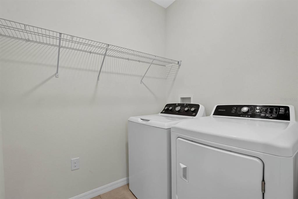 En Venta: $359,900 (4 camas, 2 baños, 1846 Pies cuadrados)