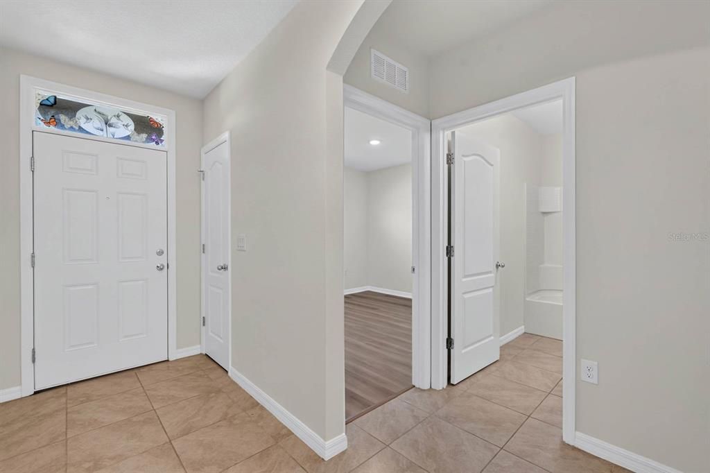 En Venta: $359,900 (4 camas, 2 baños, 1846 Pies cuadrados)