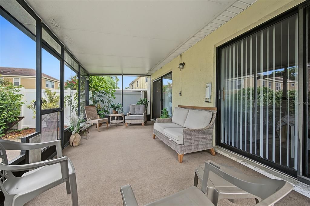 For Sale: $275,000 (2 beds, 2 baths, 1175 Square Feet)