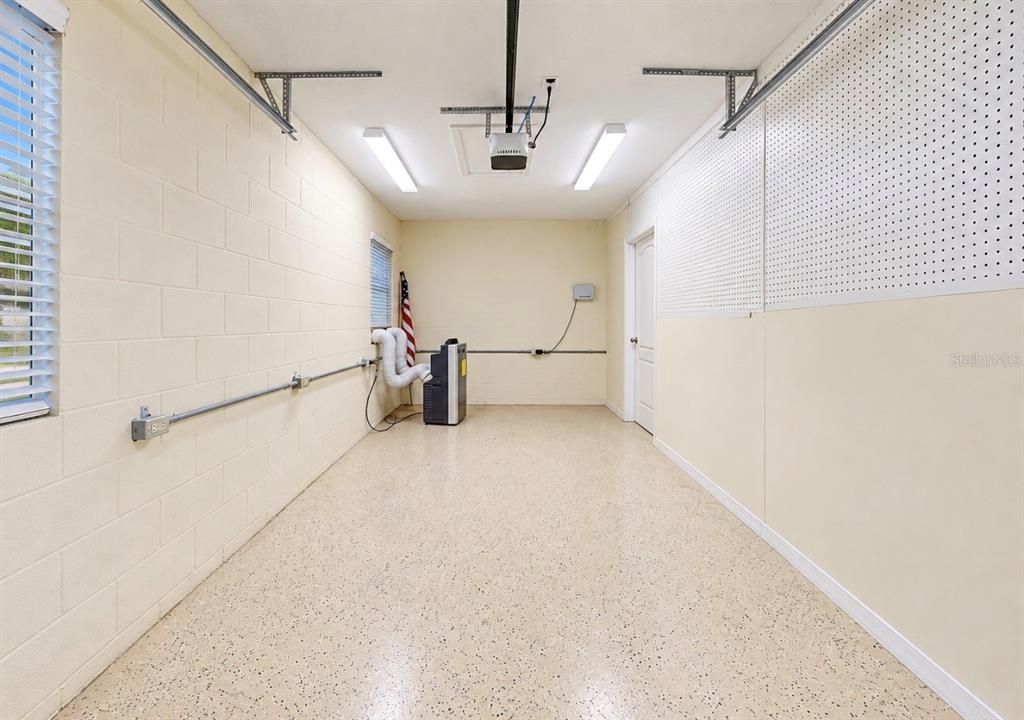 En Venta: $575,000 (5 camas, 3 baños, 3686 Pies cuadrados)