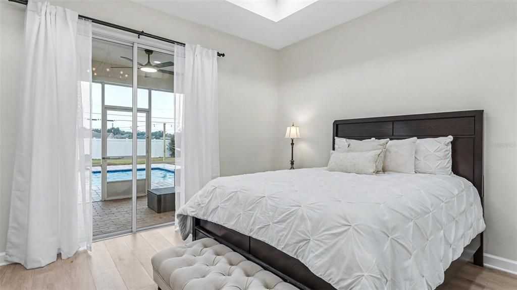 En Venta: $535,000 (4 camas, 2 baños, 2228 Pies cuadrados)