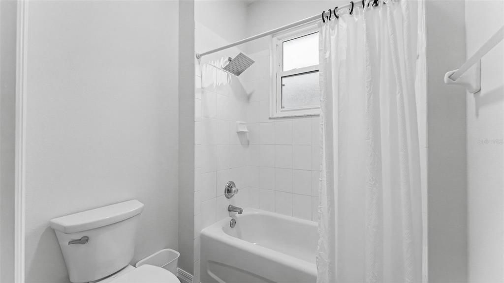 En Venta: $535,000 (4 camas, 2 baños, 2228 Pies cuadrados)