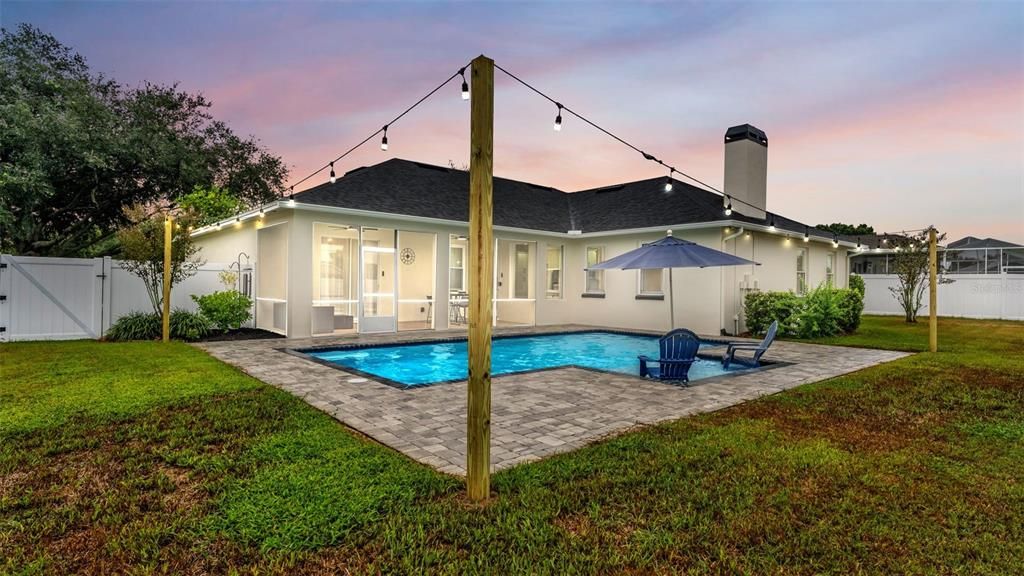En Venta: $535,000 (4 camas, 2 baños, 2228 Pies cuadrados)