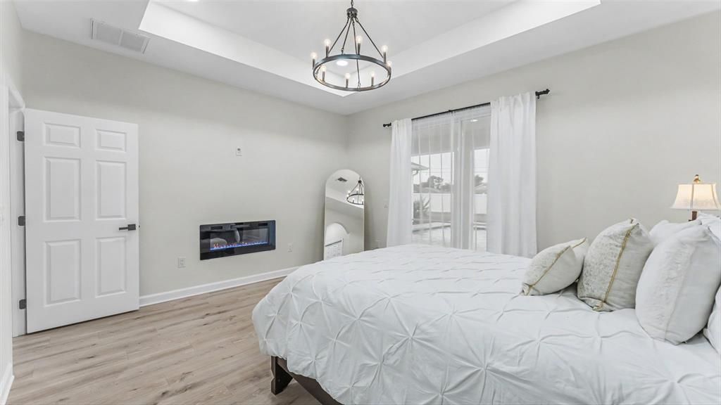 En Venta: $535,000 (4 camas, 2 baños, 2228 Pies cuadrados)