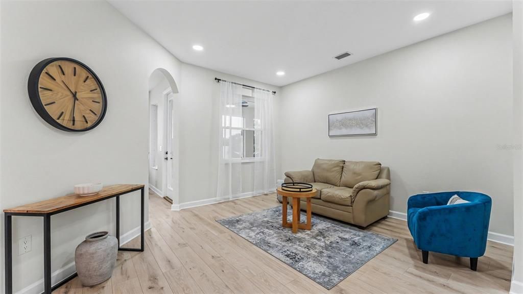 En Venta: $535,000 (4 camas, 2 baños, 2228 Pies cuadrados)