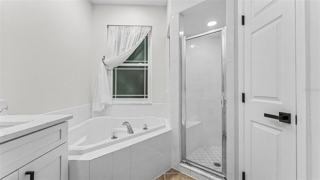 En Venta: $535,000 (4 camas, 2 baños, 2228 Pies cuadrados)