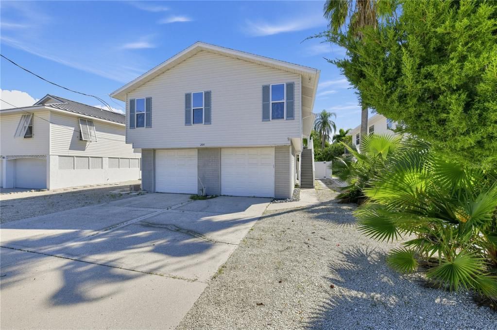For Sale: $1,200,000 (3 beds, 2 baths, 1500 Square Feet)