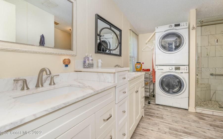 En Venta: $269,900 (3 camas, 2 baños, 1296 Pies cuadrados)