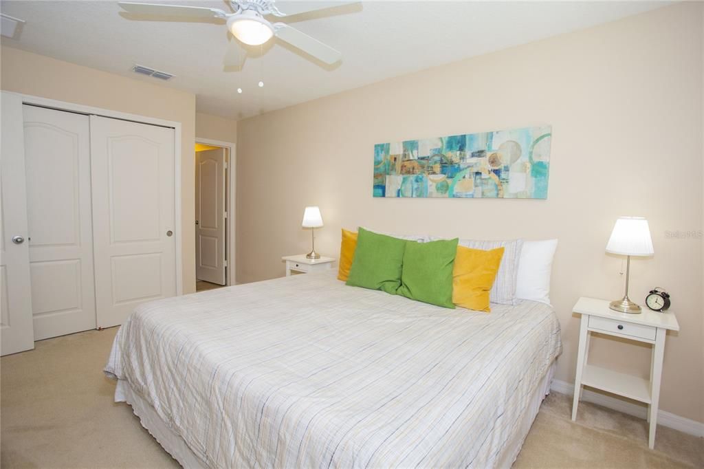 For Sale: $370,000 (4 beds, 3 baths, 1649 Square Feet)