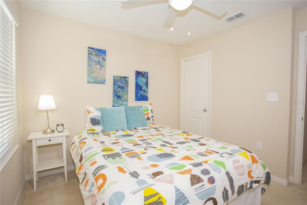 For Sale: $370,000 (4 beds, 3 baths, 1649 Square Feet)