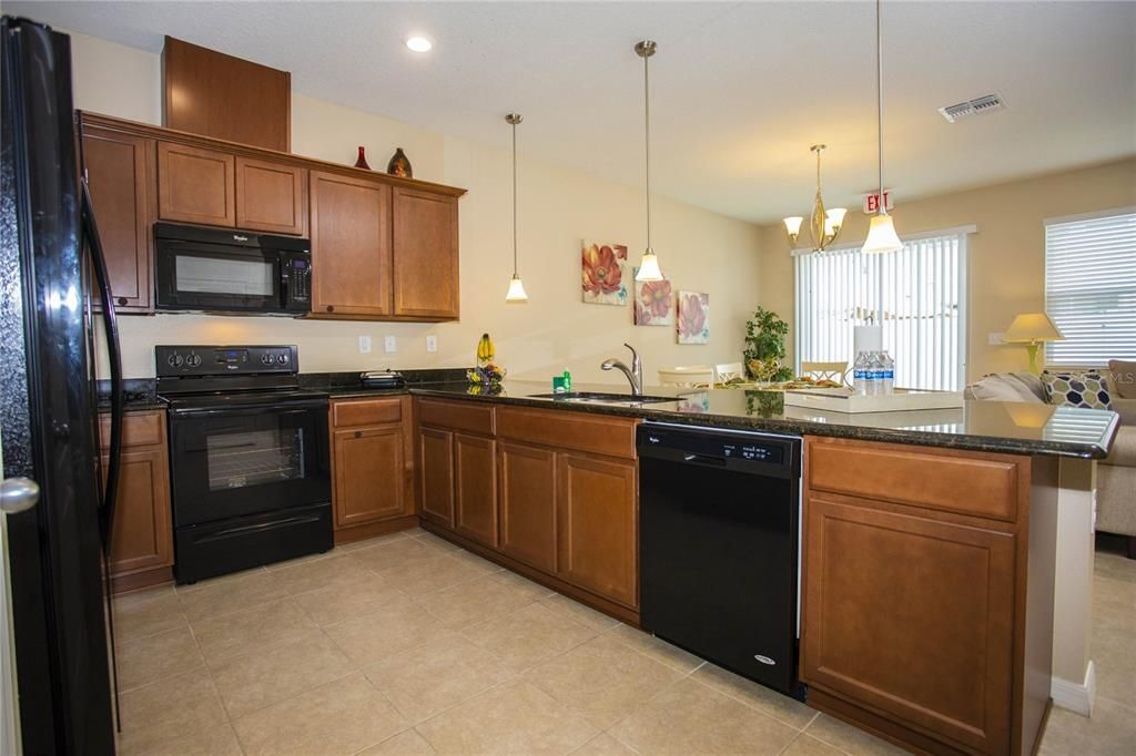 For Sale: $370,000 (4 beds, 3 baths, 1649 Square Feet)