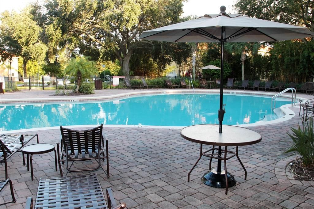 For Sale: $370,000 (4 beds, 3 baths, 1649 Square Feet)