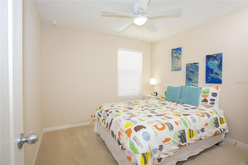 For Sale: $370,000 (4 beds, 3 baths, 1649 Square Feet)