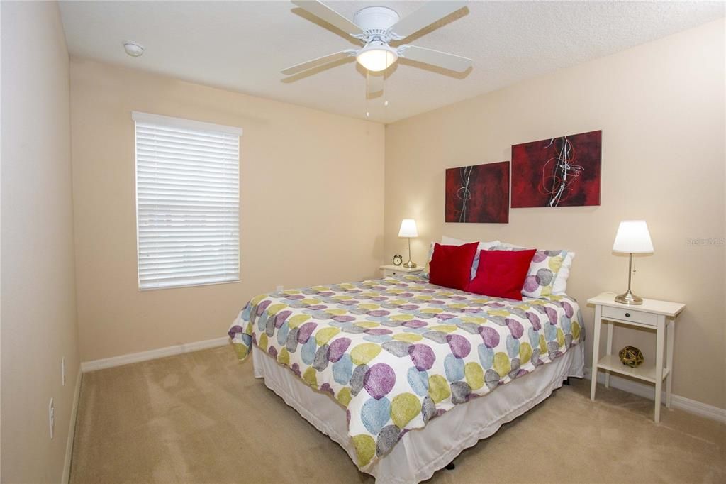 For Sale: $370,000 (4 beds, 3 baths, 1649 Square Feet)