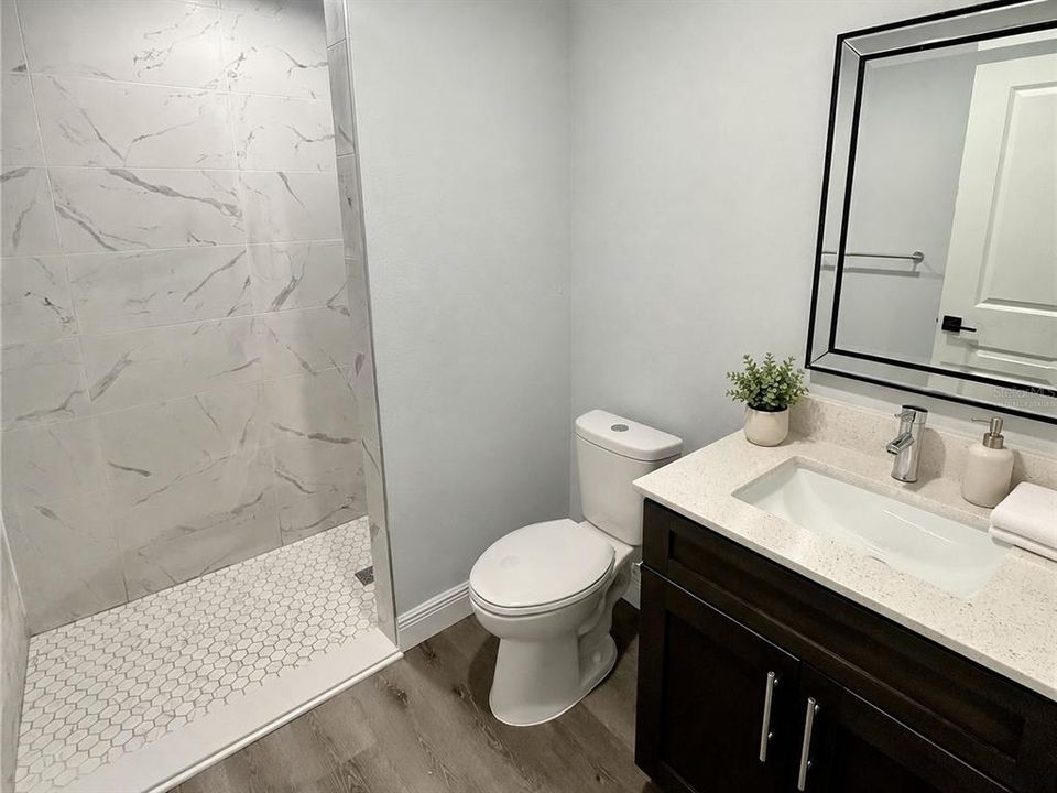 For Sale: $229,997 (3 beds, 2 baths, 1011 Square Feet)