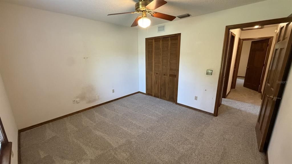 For Sale: $335,000 (3 beds, 2 baths, 1851 Square Feet)