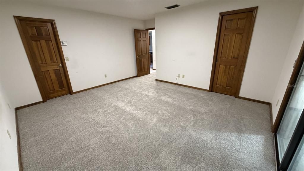 For Sale: $335,000 (3 beds, 2 baths, 1851 Square Feet)
