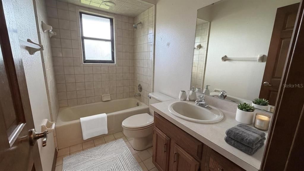 For Sale: $335,000 (3 beds, 2 baths, 1851 Square Feet)