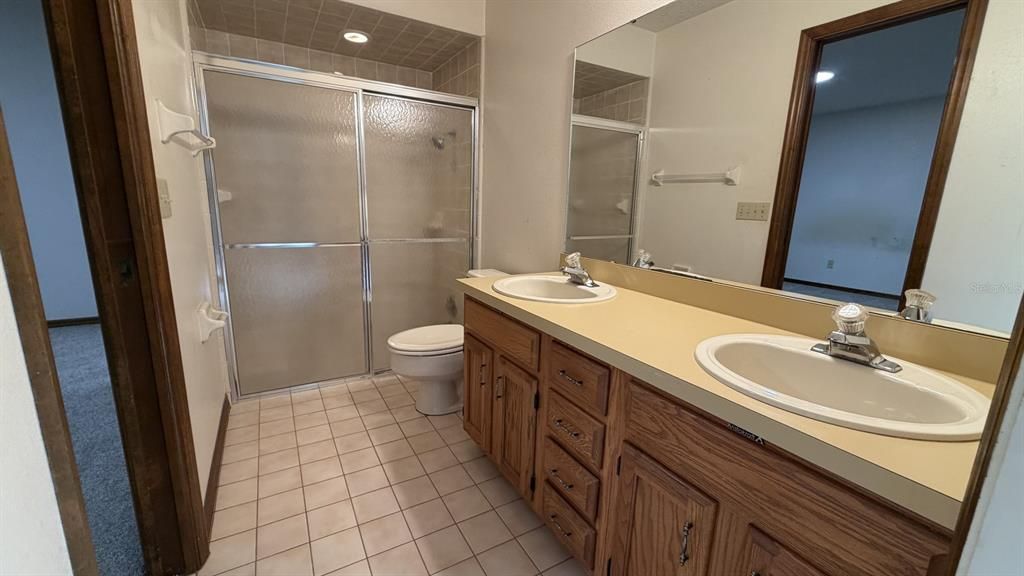For Sale: $335,000 (3 beds, 2 baths, 1851 Square Feet)