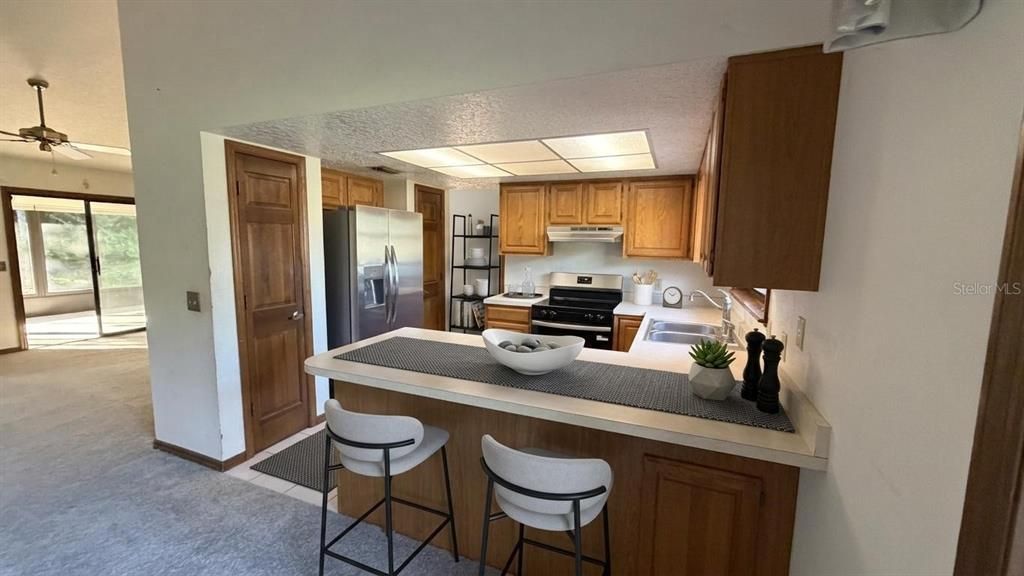 For Sale: $335,000 (3 beds, 2 baths, 1851 Square Feet)