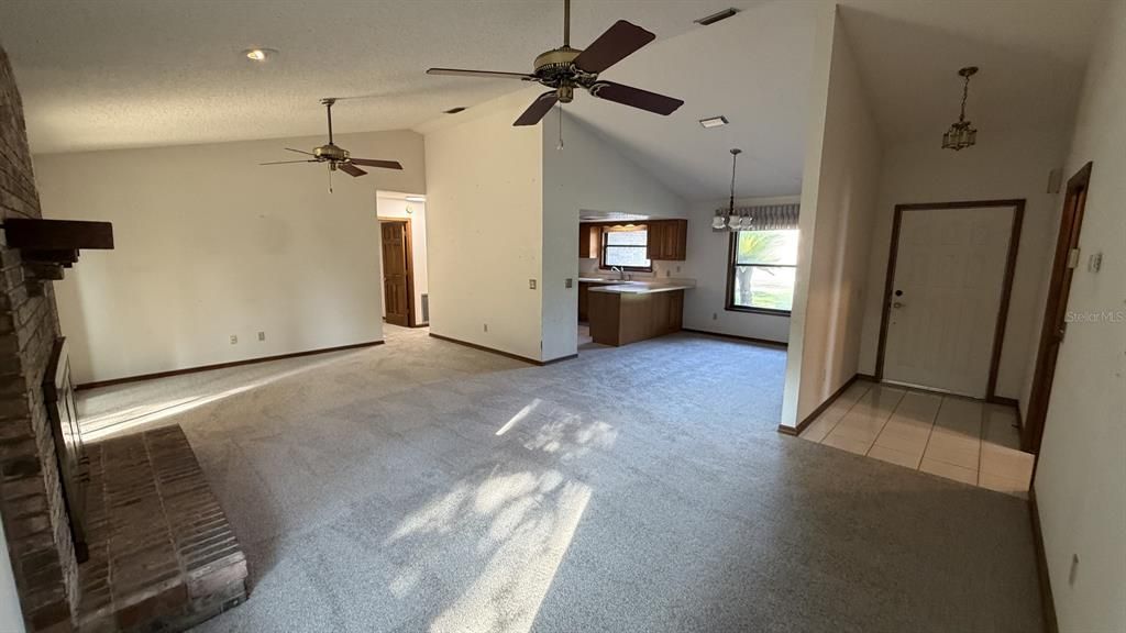 For Sale: $335,000 (3 beds, 2 baths, 1851 Square Feet)