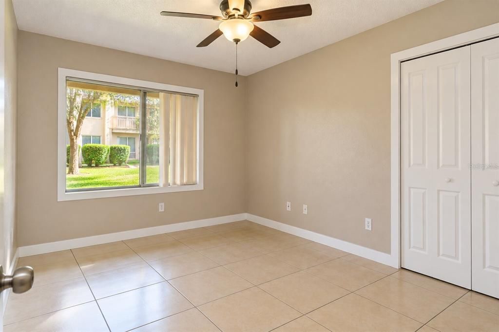 For Rent: $1,900 (2 beds, 1 baths, 1085 Square Feet)