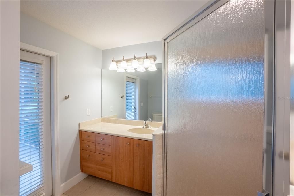 En Venta: $385,000 (3 camas, 2 baños, 1620 Pies cuadrados)