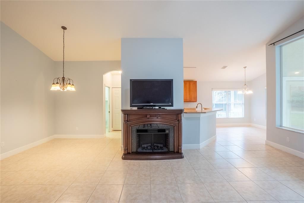 En Venta: $385,000 (3 camas, 2 baños, 1620 Pies cuadrados)