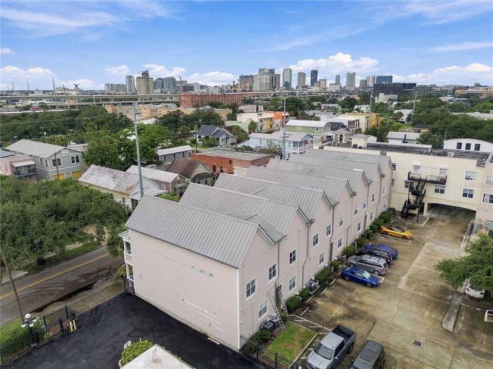 На продажу: $280,000 (2 спален, 2 ванн, 1012 Квадратных фут)