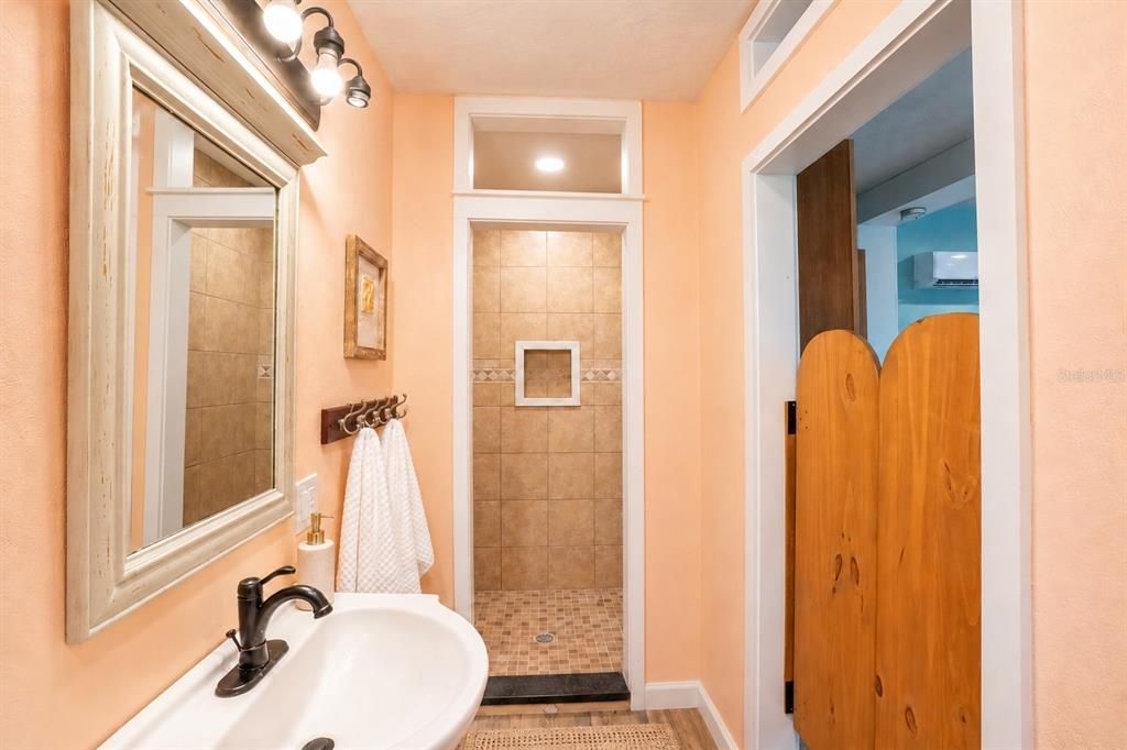 На продажу: $699,000 (3 спален, 2 ванн, 2461 Квадратных фут)