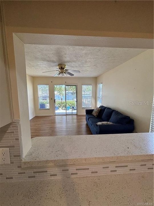 En Venta: $323,000 (2 camas, 2 baños, 1159 Pies cuadrados)
