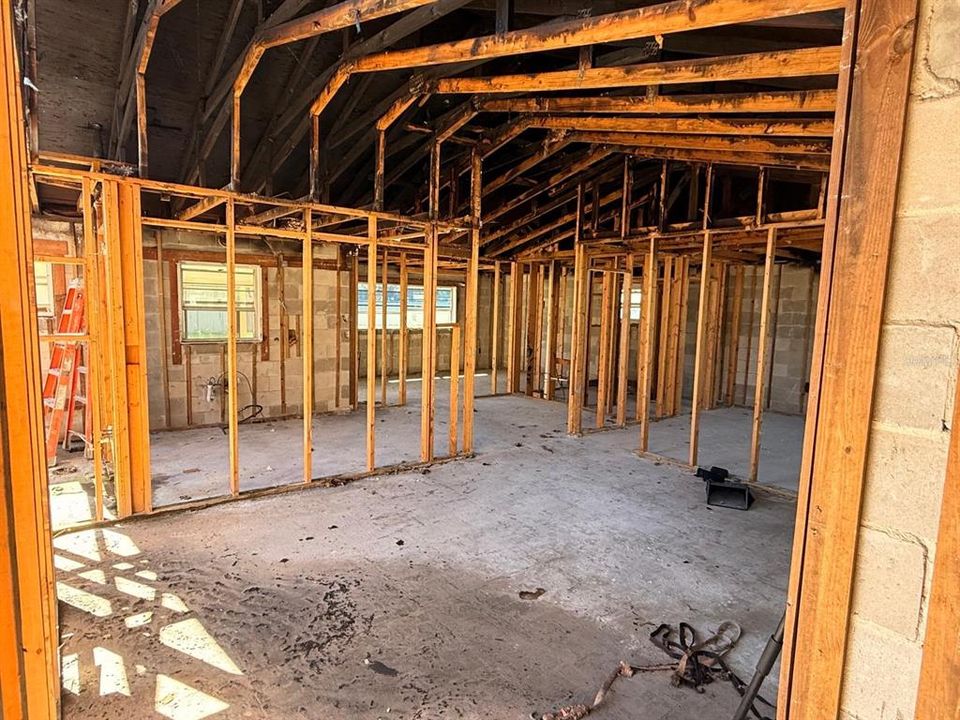 En Venta: $239,000 (3 camas, 2 baños, 1415 Pies cuadrados)