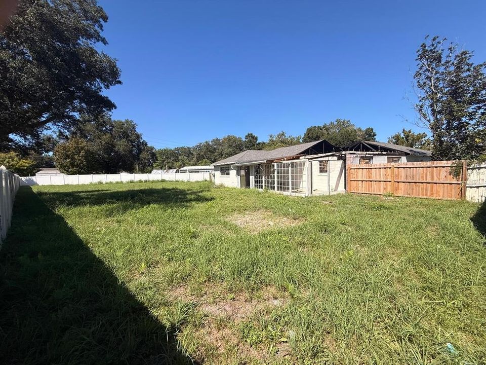 En Venta: $239,000 (3 camas, 2 baños, 1415 Pies cuadrados)
